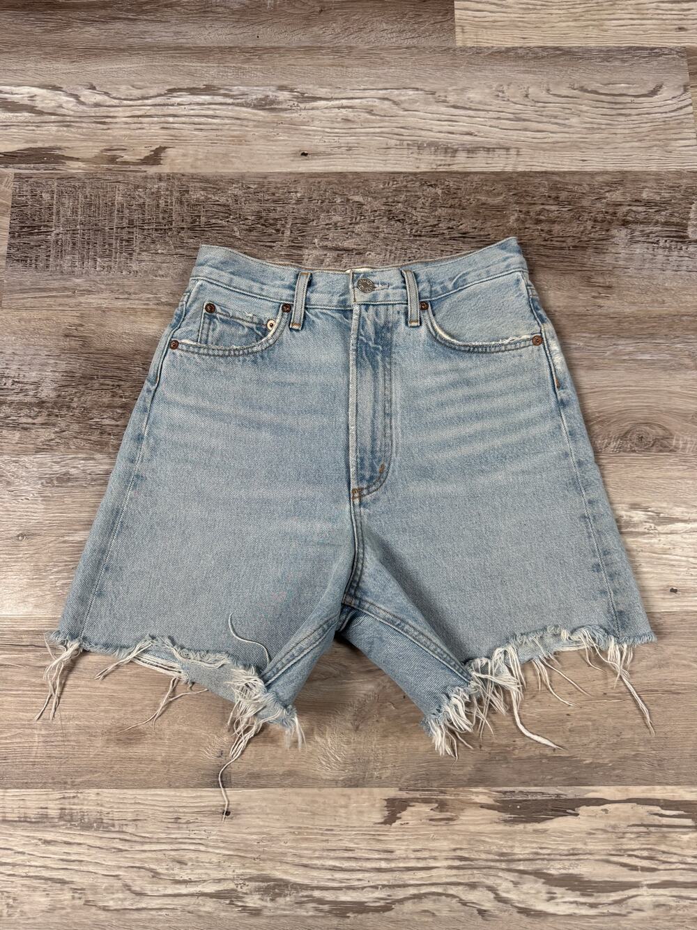 AGOLDE Stella High Rise Baggy Denim Shorts Agreement Light Wash Frayed Hem 24